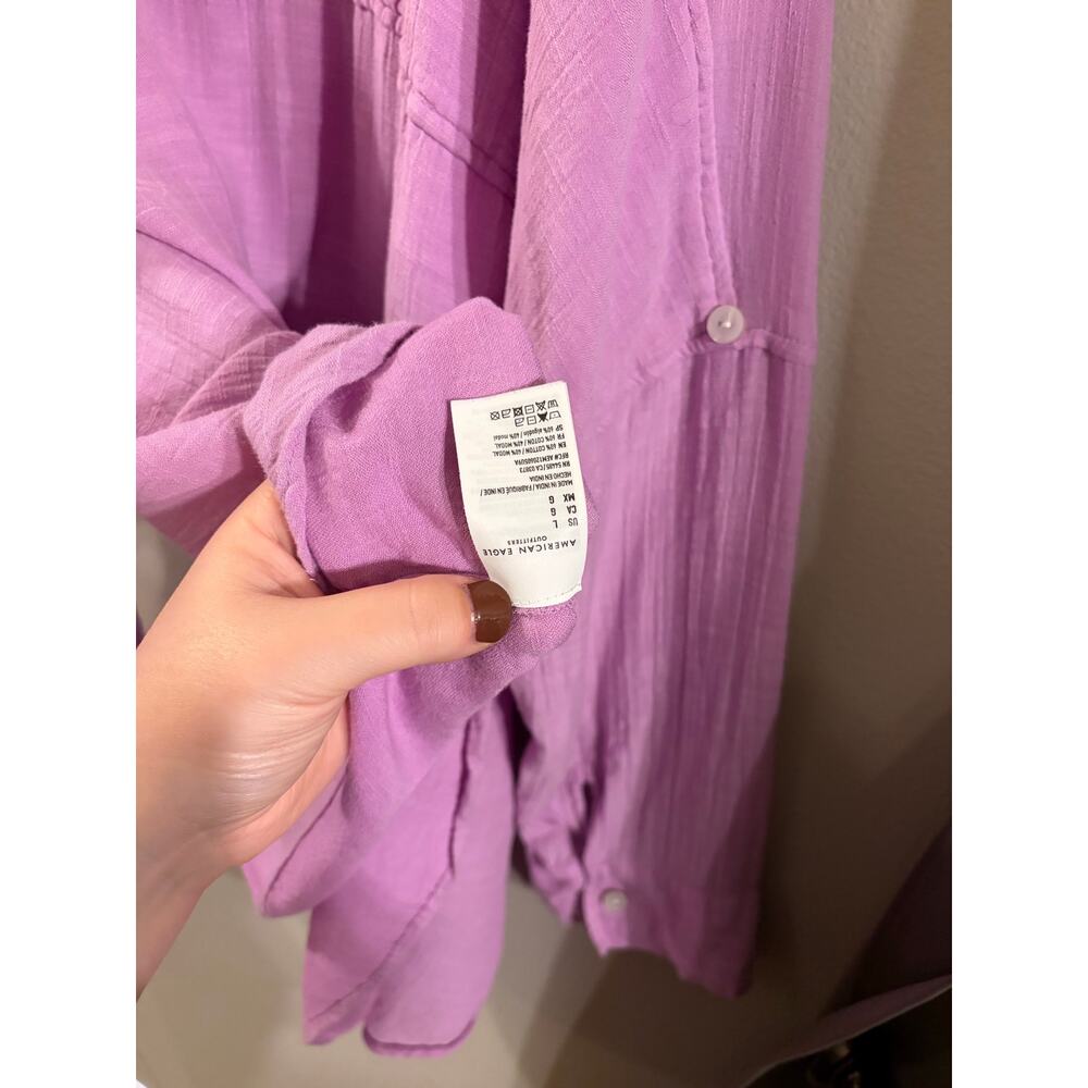 American Eagle Go Big Oversized Button Down Shirt in the color Magenta Size L - Picture 5 of 5